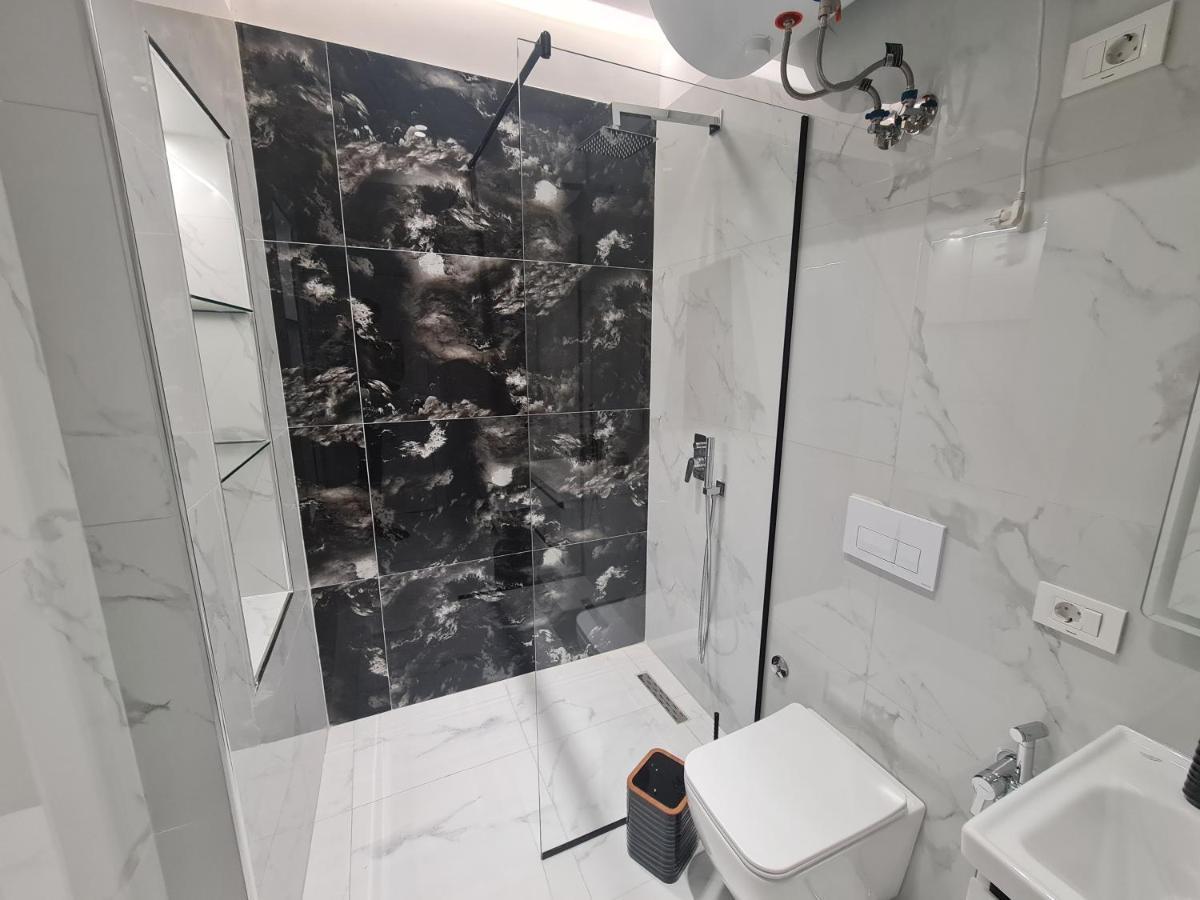 Am Luxury Apartment Tirana Exterior foto